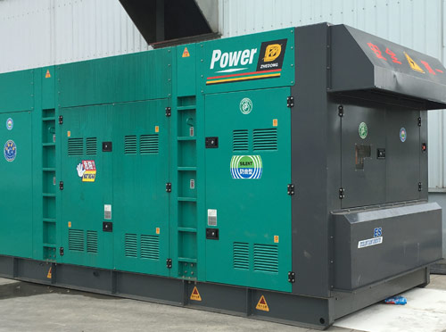 武都升级发电机组的过程中需要注意哪些安全事项？